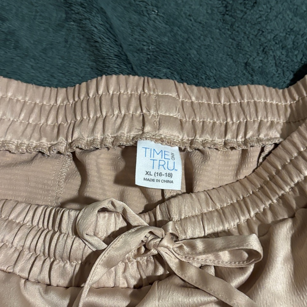 Time and Tru Beige Drawstring Pants 16-18